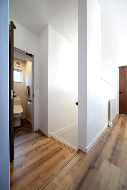 2階にもトイレを設置 minimalistisch
