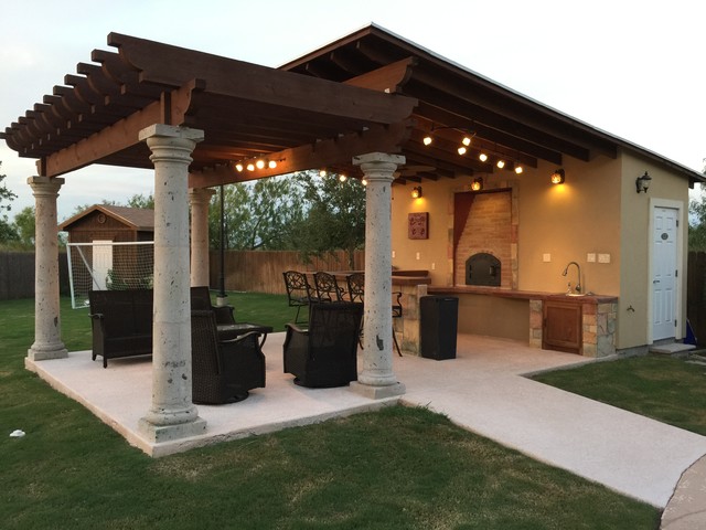 Pool Bar traditional-patio