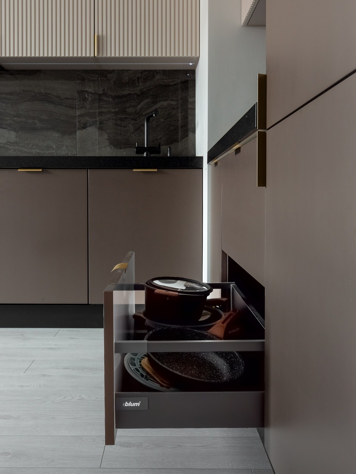 Фурнитура Blum на кухне