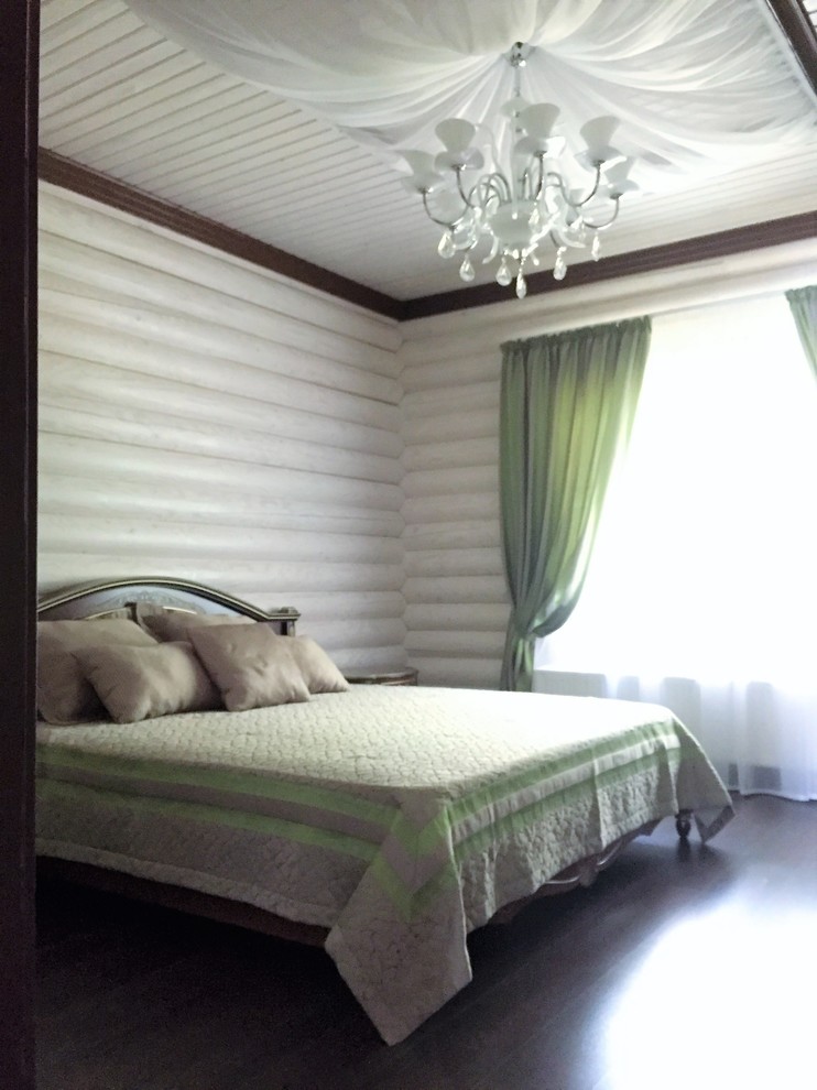 Белоснежный дом в сосновом бору