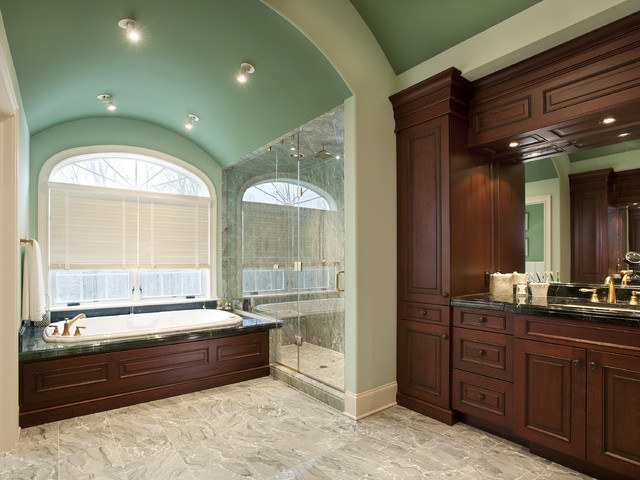 White Horse Custom Homes clasico-cuarto-de-bano