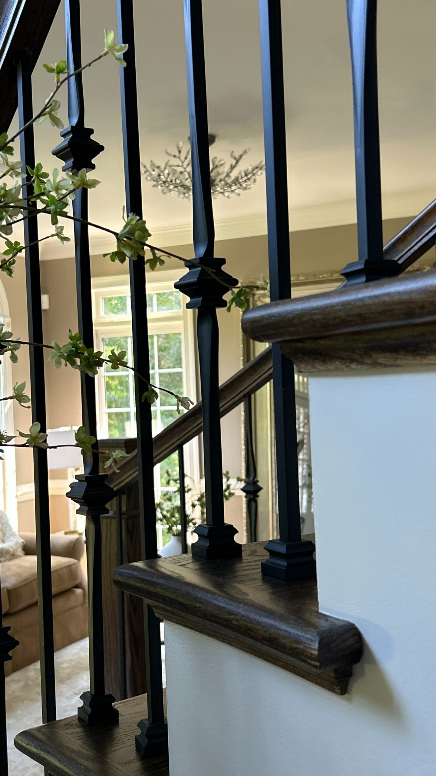 Project #157 | Traditional Curved Foyer Staircase