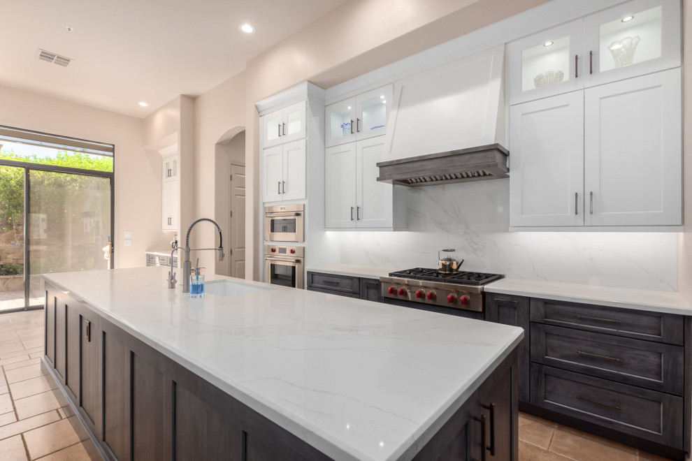 Example of a transitional kitchen design in Phoenix