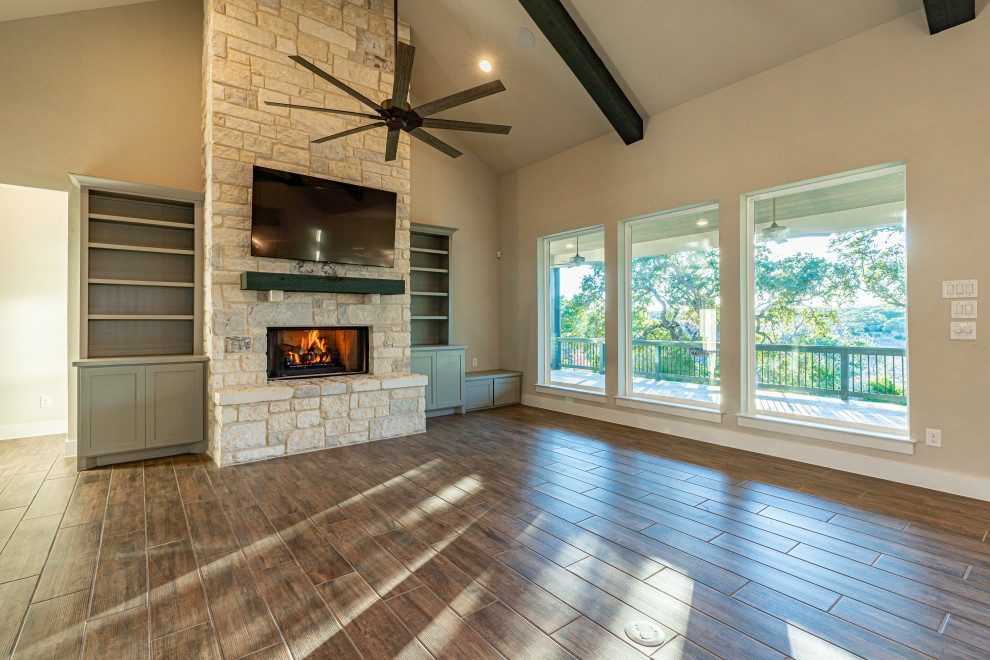 Inspiration for a transitional home design remodel in Austin