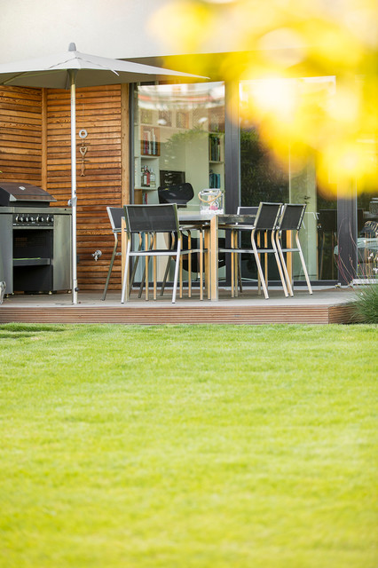 Moderner Privatgarten in Willich contemporaneo-terraza-y-balcon