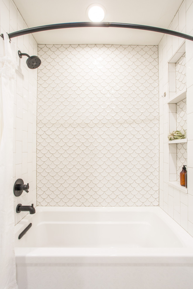 Bathroom - mid-sized coastal kids' white tile and ceramic tile porcelain tile and gray floor bathroom idea in Seattle with shaker cabinets, gray cabinets, a one-piece toilet, gray walls, an undermount sink, quartz countertops and white countertops