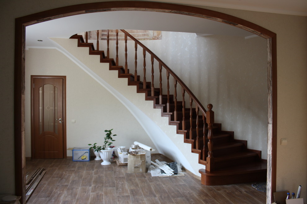 Винтовая лестница из бука