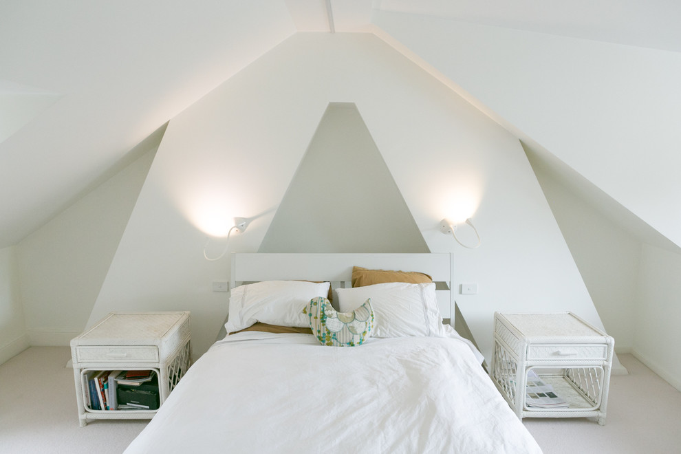 Midcentury bedroom in Sydney.