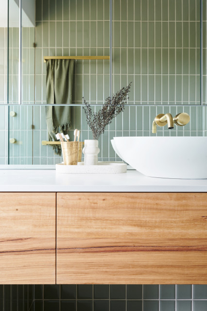 Range Rd contemporary-bathroom