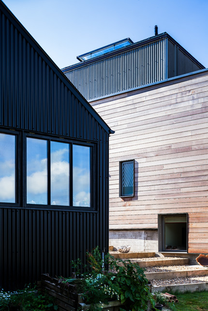 Stackyard House modern-house-exterior