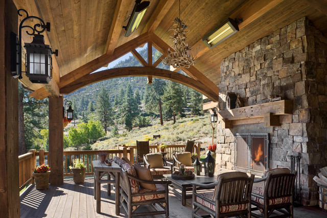 Rustic Deck rustico-terraza-y-balcon