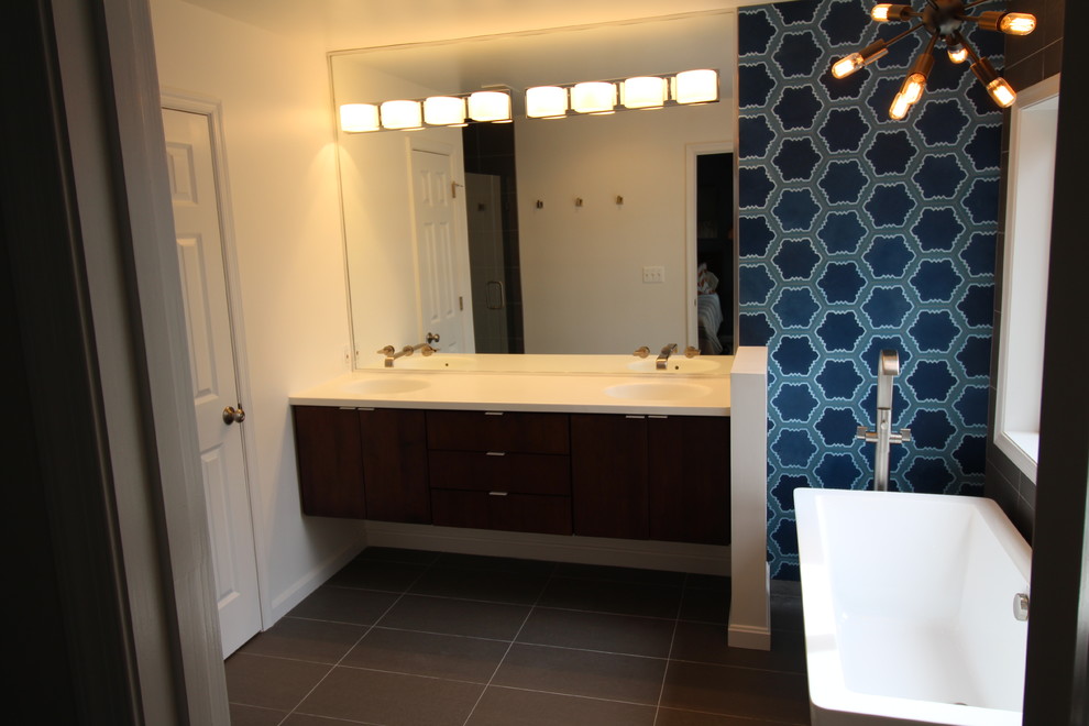 Bath With Floating Cabinet