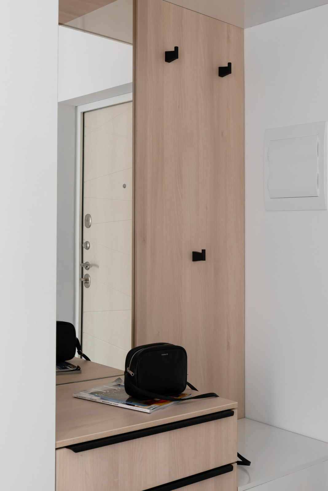 Реализованный проект двухкомнатной квартиры в г. Артем для молодой семьи.