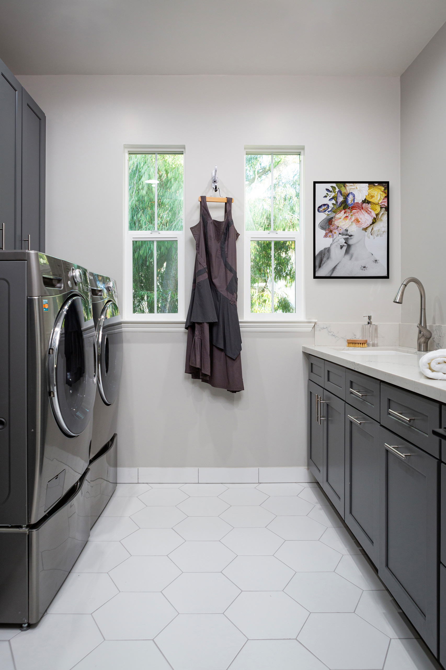 Thousand Oaks Bath + Laundry Design
