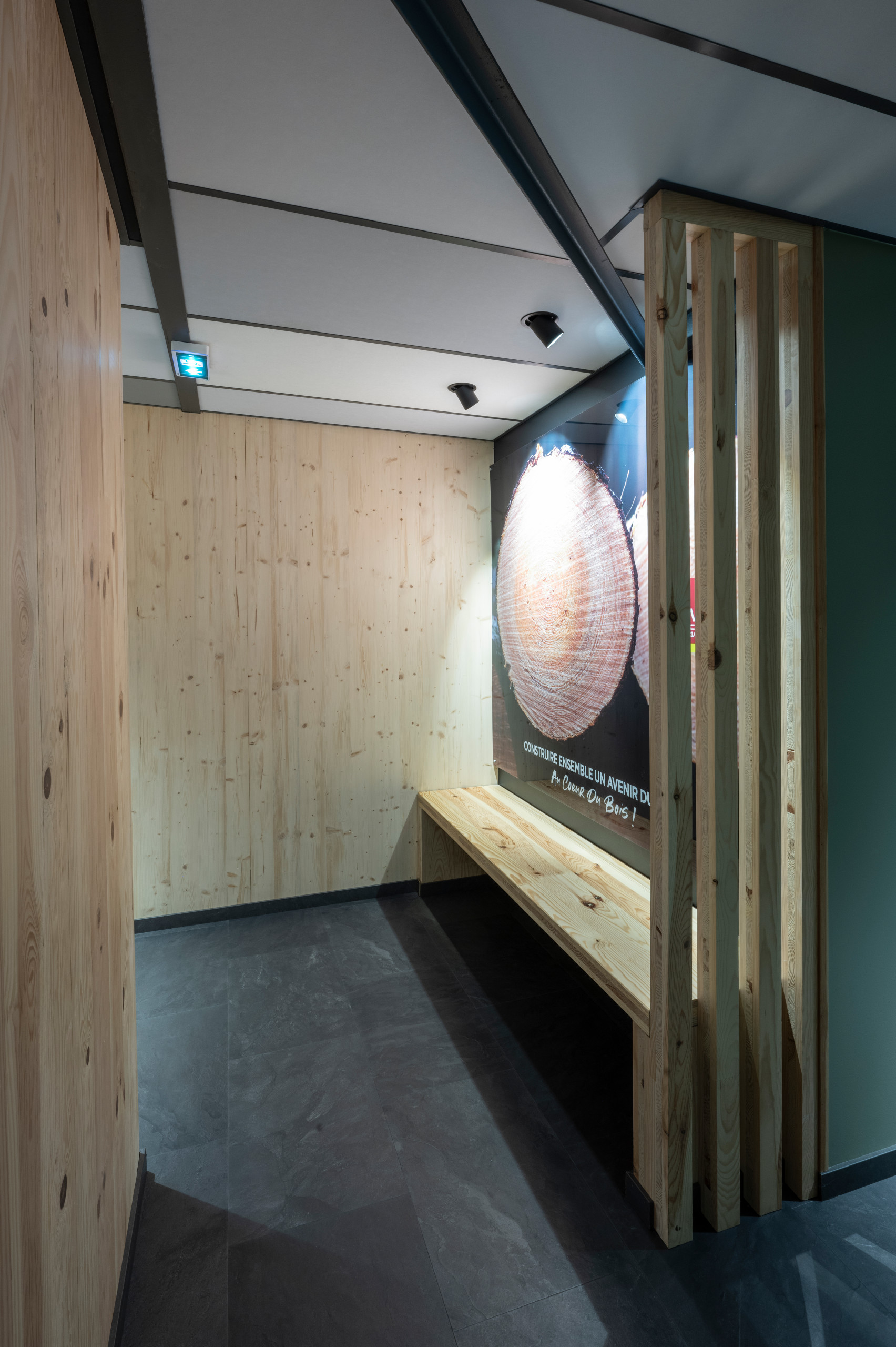 Comme chez soi au travail I Rénovation et extension de bureaux I 280 m2