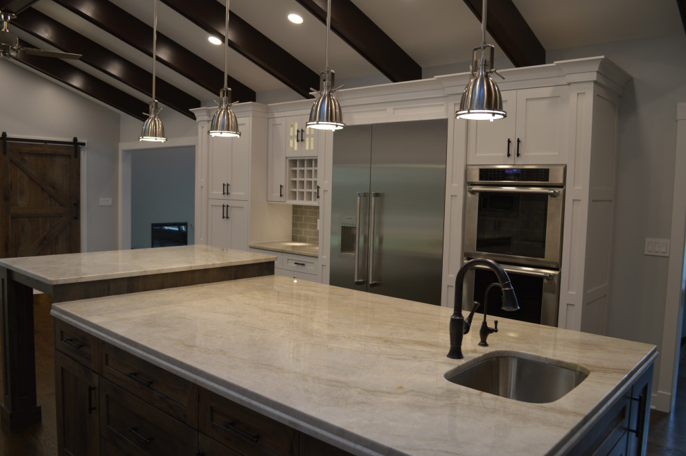 Inspiration for a transitional kitchen remodel in Chicago