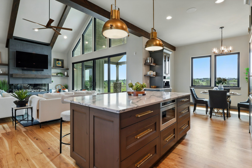 Kitchen - transitional kitchen idea in Denver