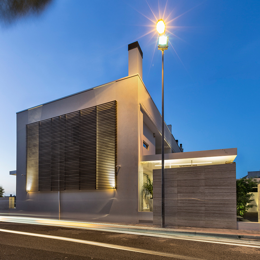Photo of a contemporary exterior in Bari.