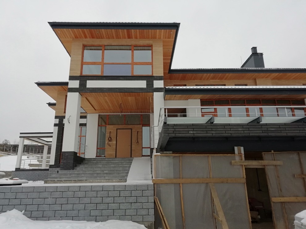 Дом на рельефе в стиле Райта