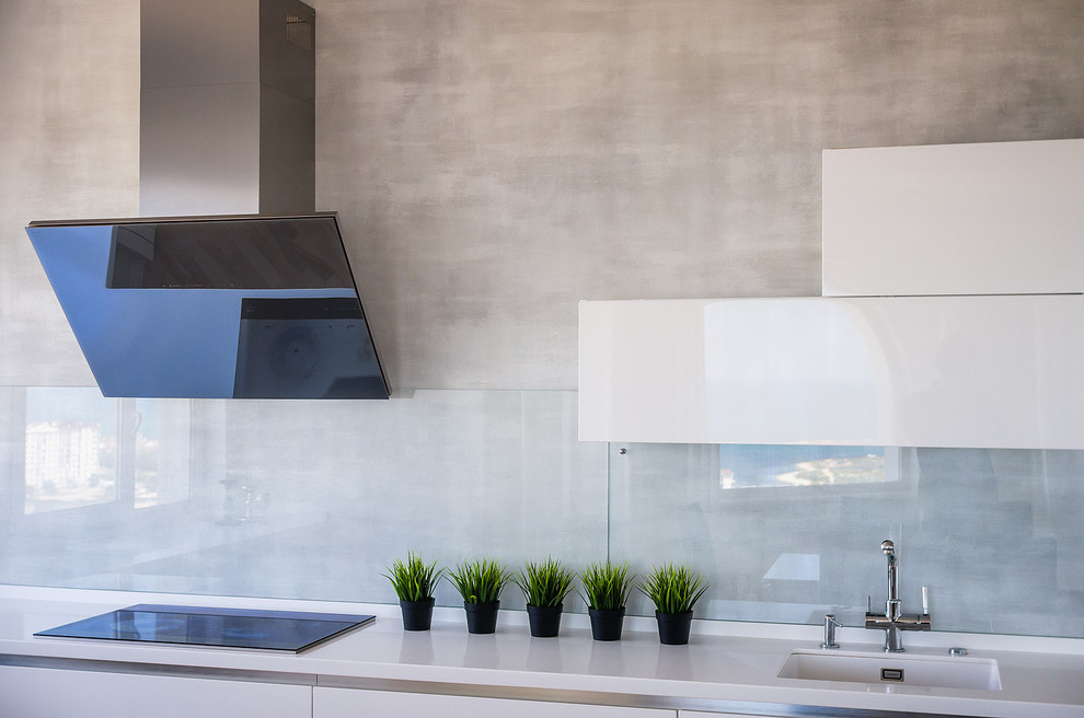 Монохромная кухня