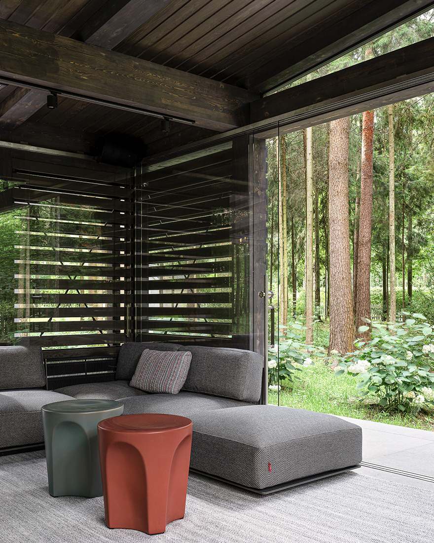 Терраса и беседка в подмосковной усадьбе