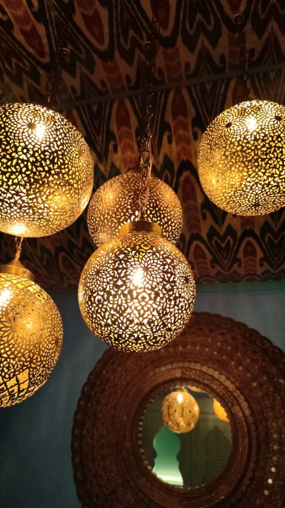 Интерьер дома в восточном стиле с бассейном и хаммамом