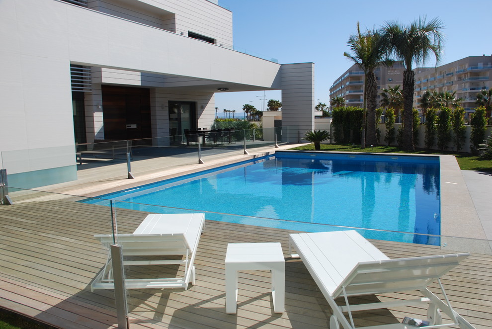 Casa de la piscina y piscina?[Foto de casa de la piscina y piscina With casa de la piscina ]:[Foto de casas de la piscina y piscinas With casa de la piscina ]