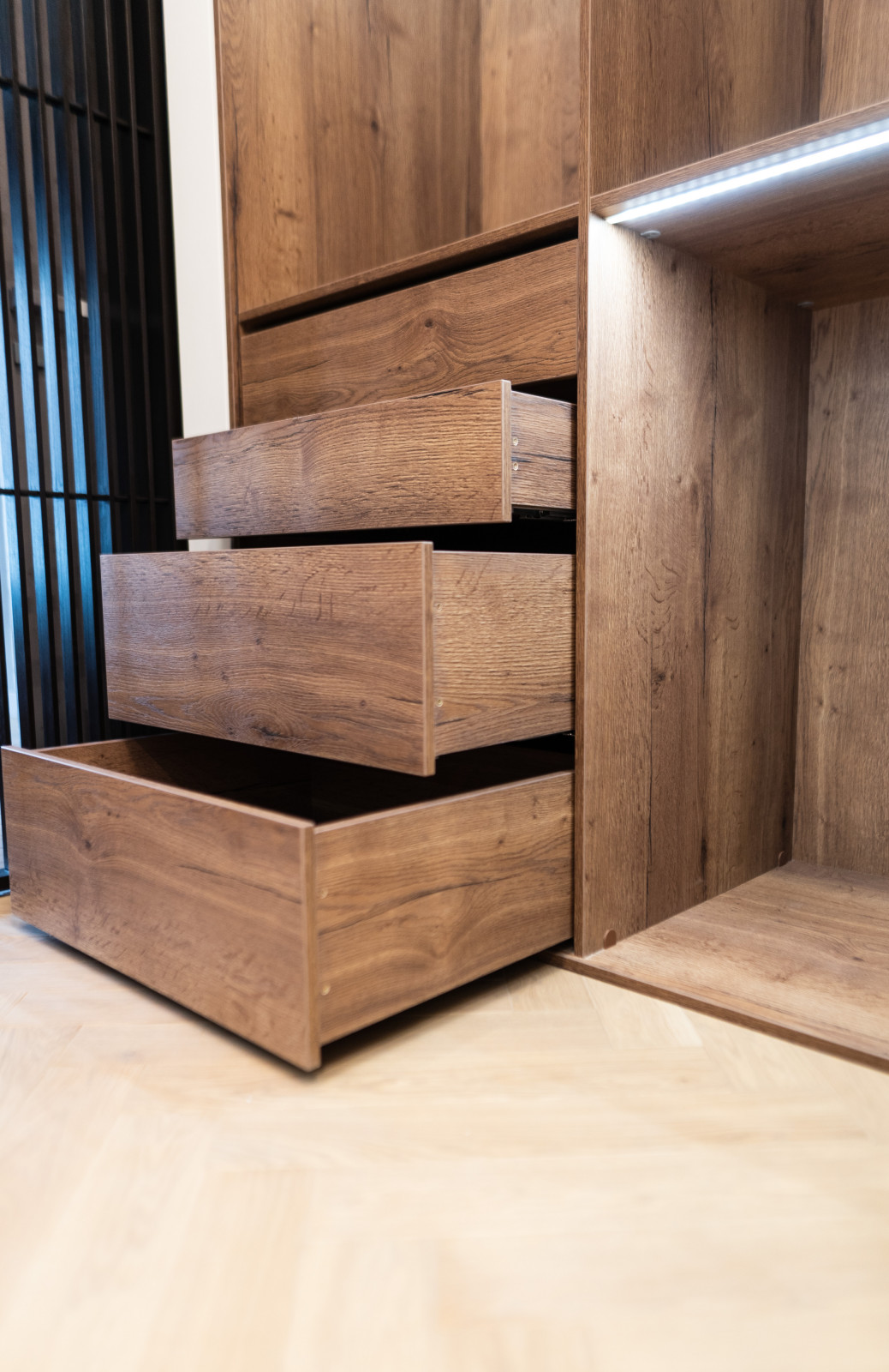 Гардеробная raumplus по двум сторонам