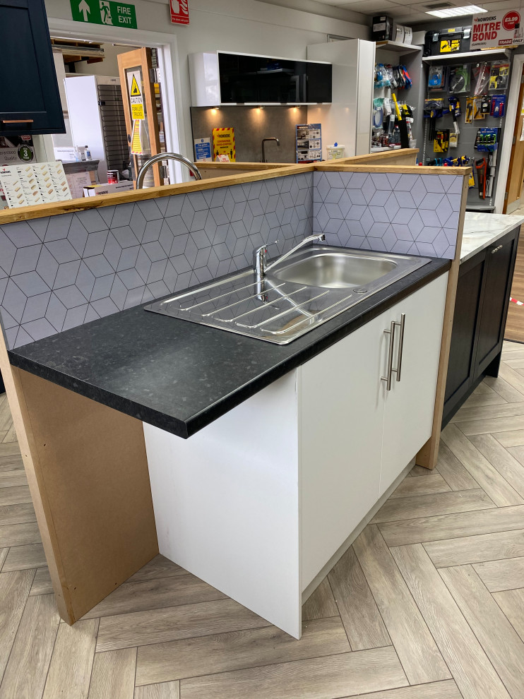 Howdens showroom refit