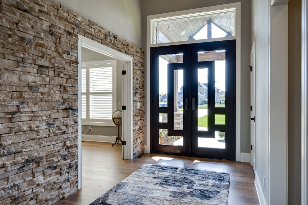 Mountain style entryway photo in Cincinnati