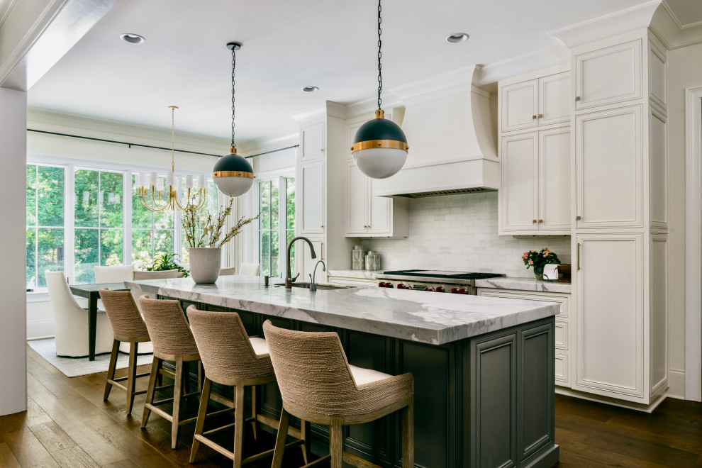 Design ideas for a classic kitchen in Charlotte.
