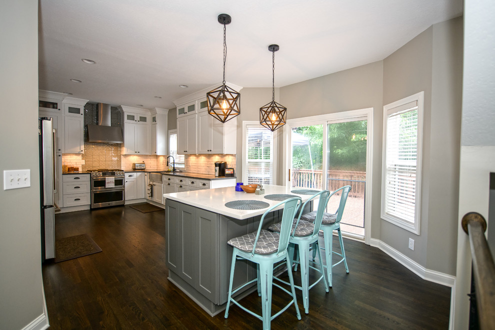 Mid-sized eclectic home design photo in Columbus