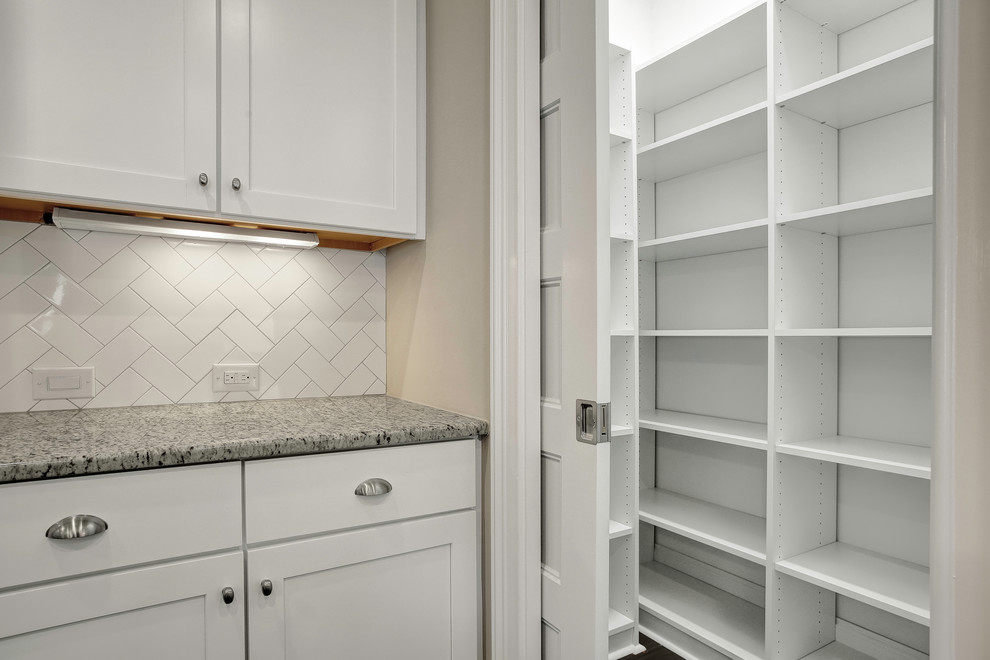 Home design - transitional home design idea
