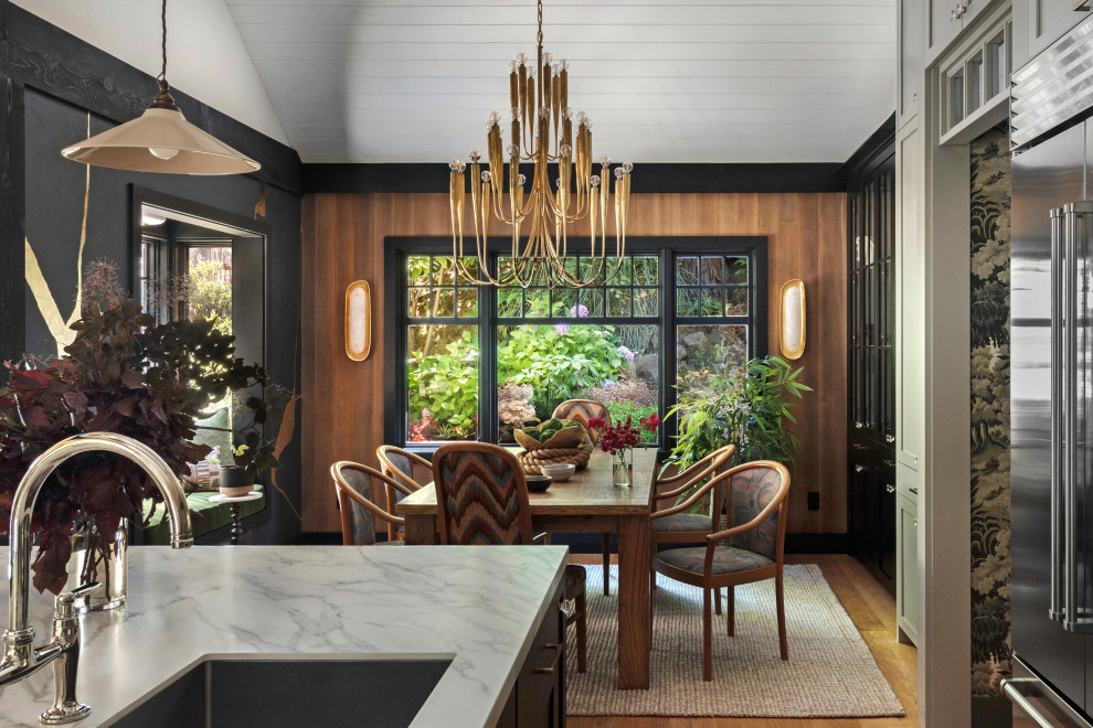 Dining room - transitional dining room idea in San Francisco