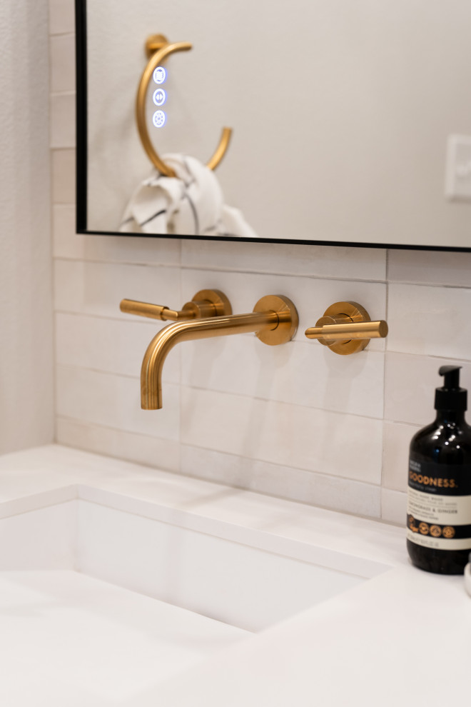 Black Alder | Guest Bath + Laundry