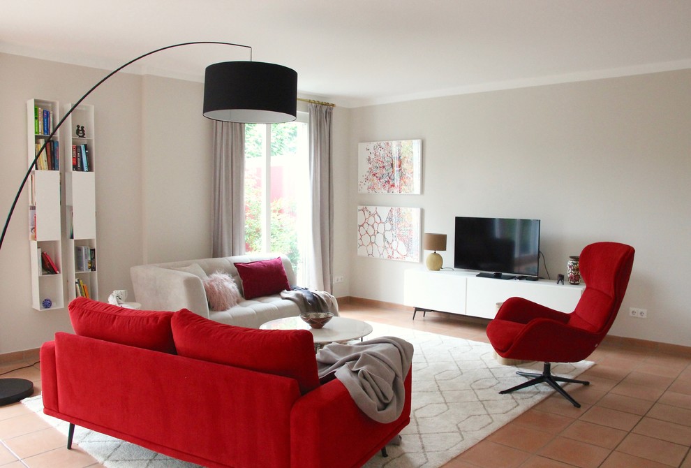 Design ideas for an eclectic family room in Frankfurt.