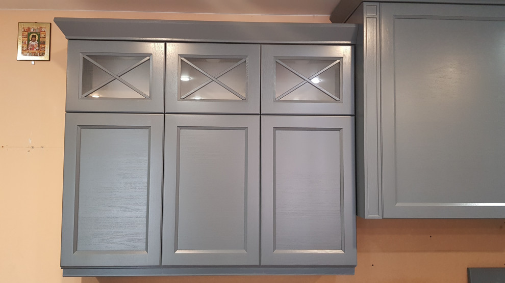 Кухни массив