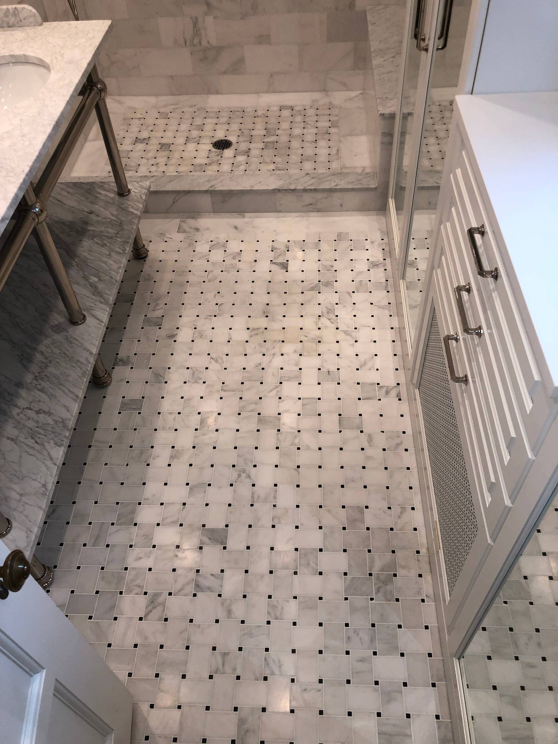 Silverman’s master bathroom