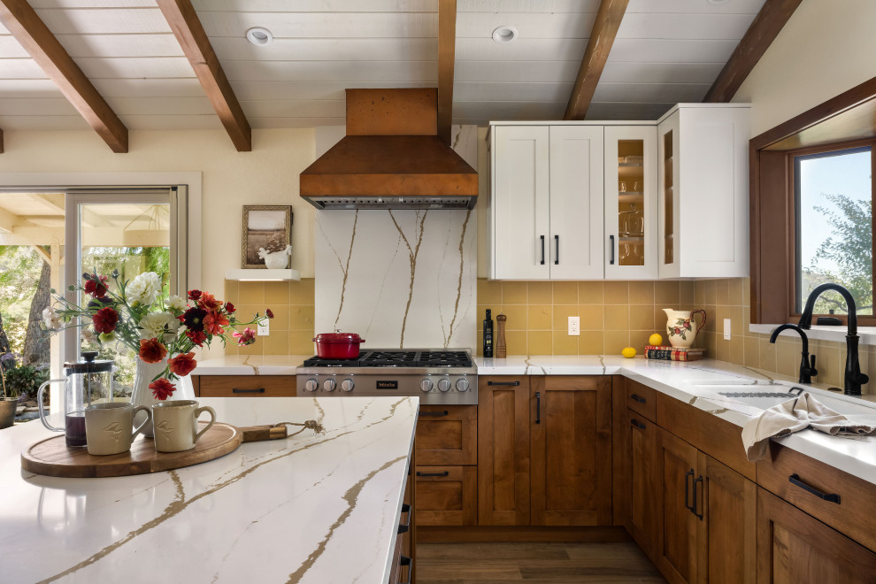 California Hills - Craftsman Charm