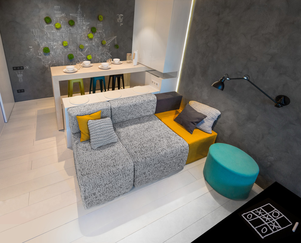 Гостиная с зеленой стеной