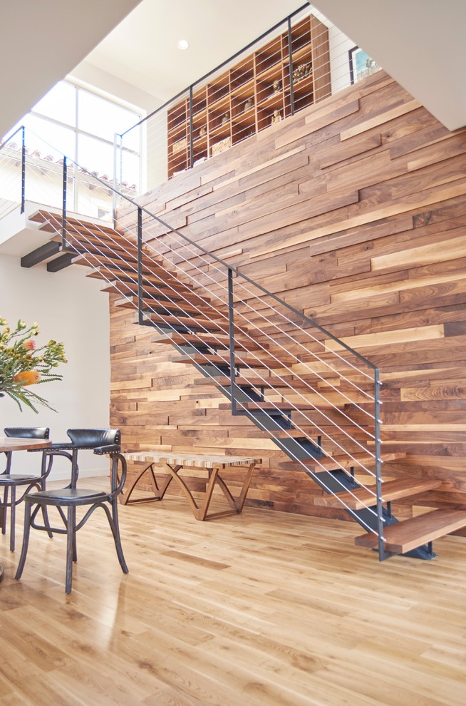 This is an example of a modern staircase in Los Angeles.