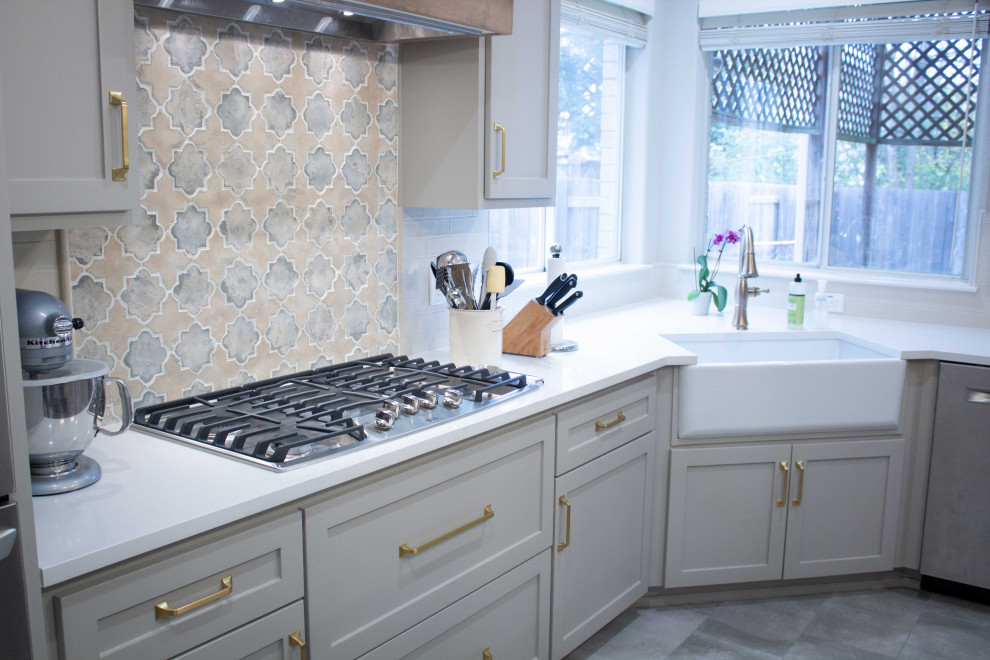 Home design - transitional home design idea in Austin