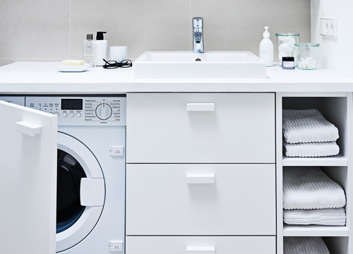 DIY-Inspiration für's Bad: So verstecken Sie Ihre Waschmaschine