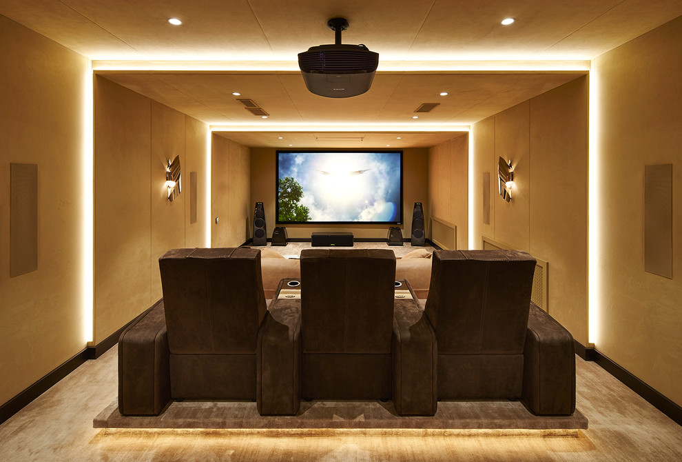 Домашний кинозал на Новой Риге