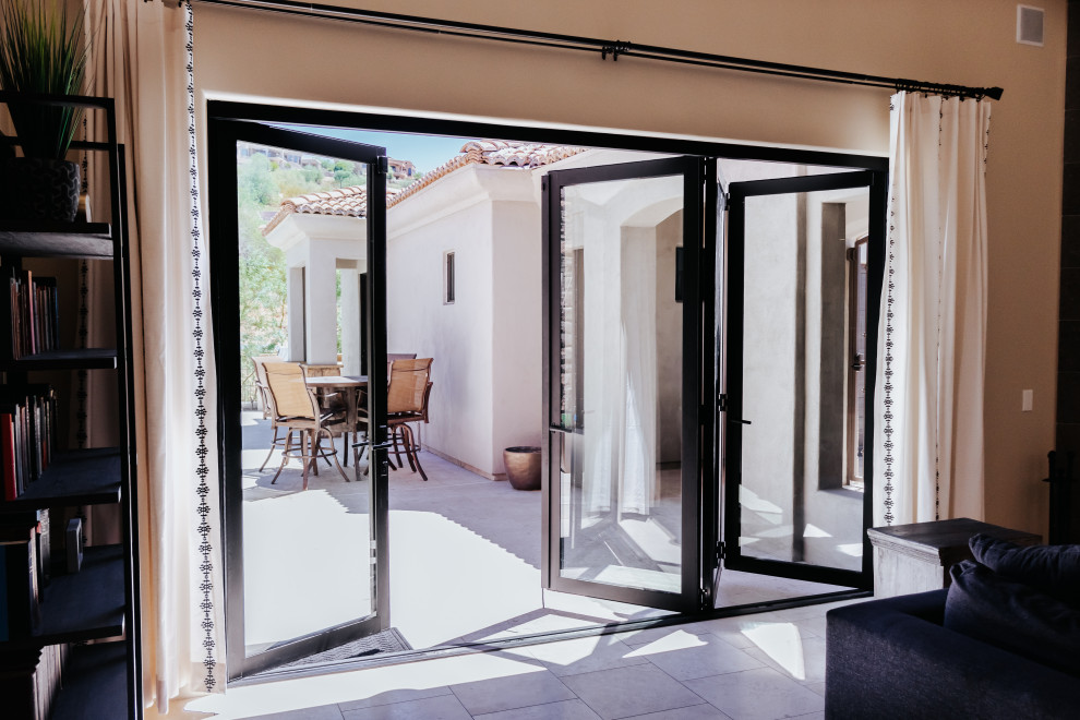 Home design - transitional home design idea in Phoenix