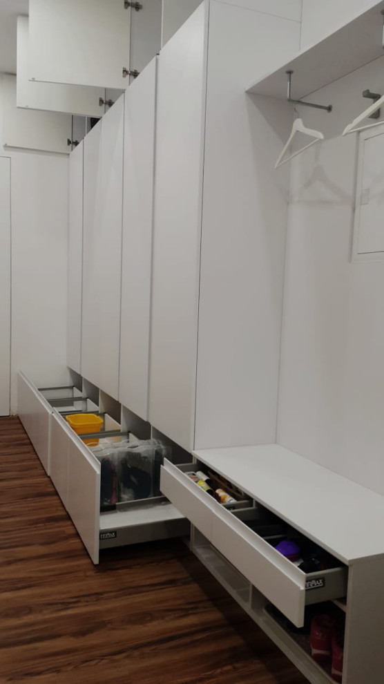 Шкаф в коридор