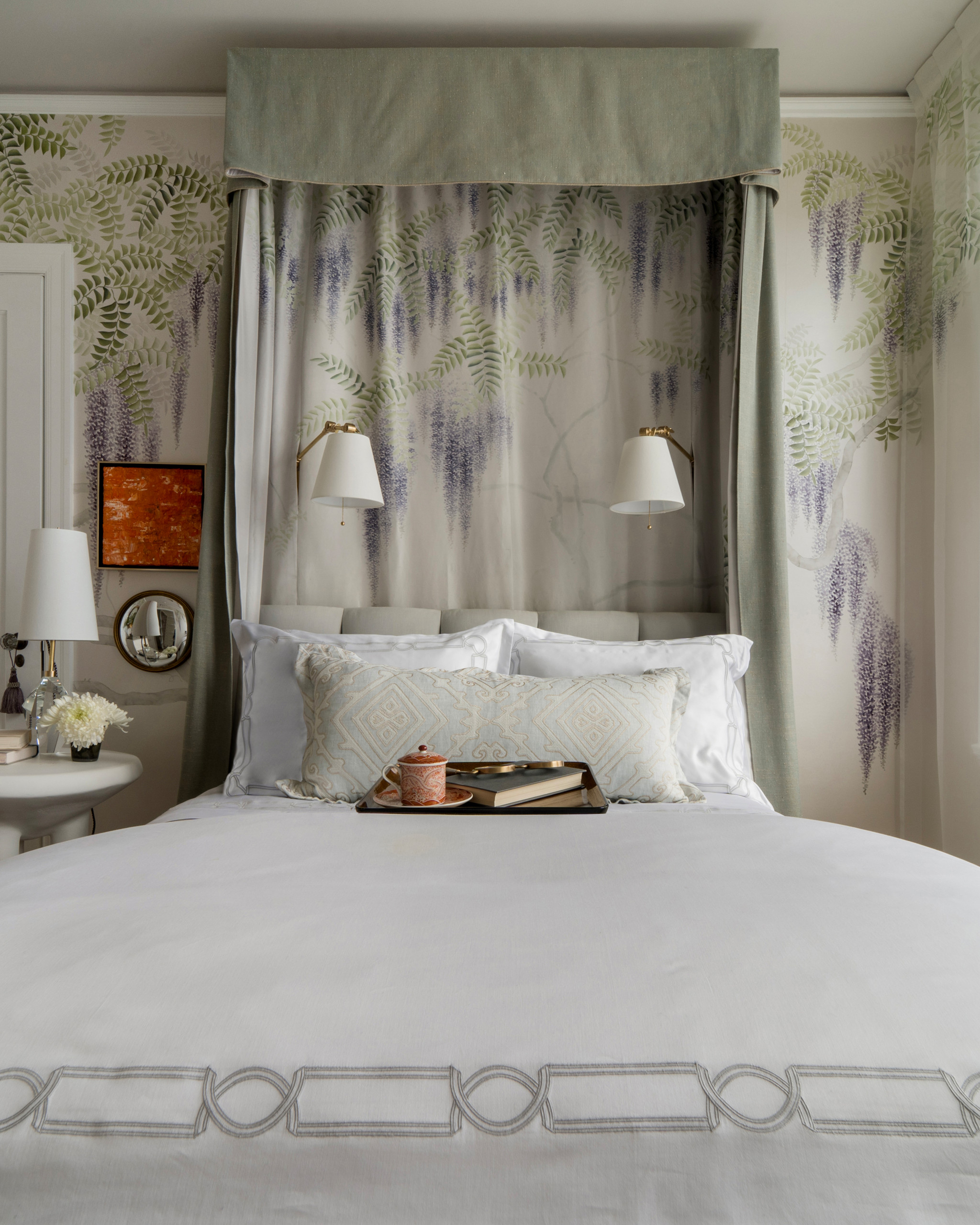 Sea Cliff Wisteria Bedroom