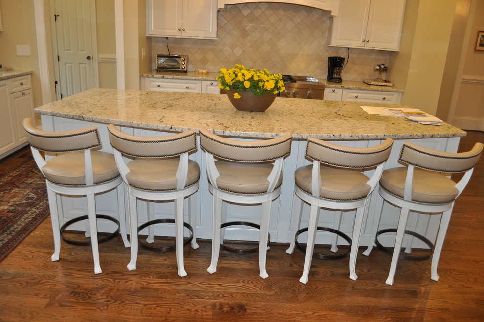 Transitional kitchen photo in Raleigh