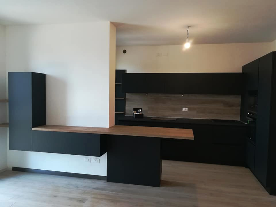 Realizzazione cucina con annessa penisola