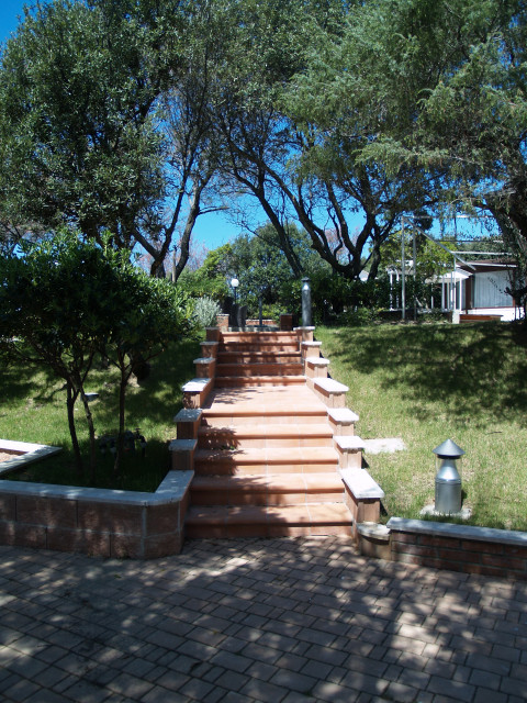Le Rotonde modern-garden
